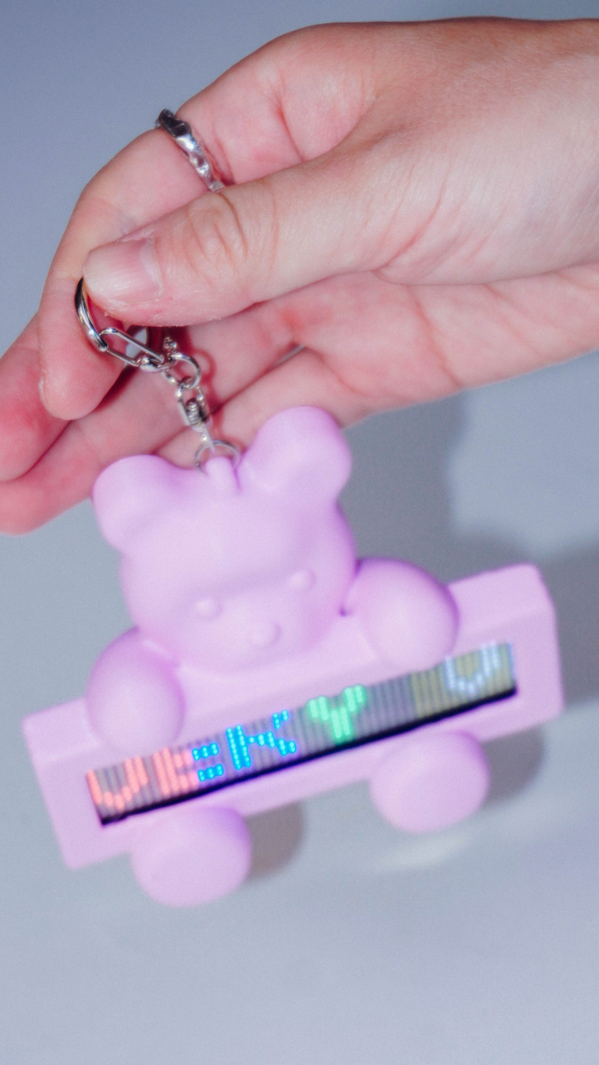 パープルのクマ型LEDメッセージキーホルダー MESSAGE BEAR