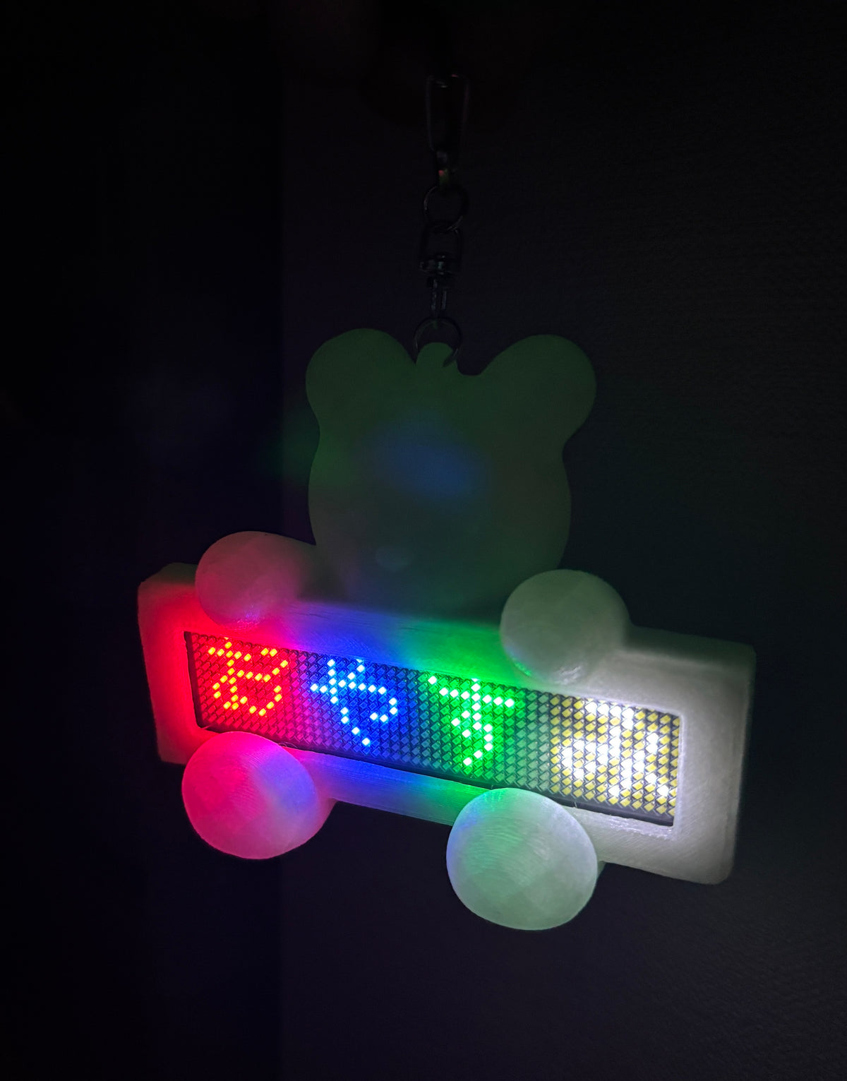 暗闇で光る。蓄光クマ型LEDメッセージキーホルダー MESSAGE BEAR
